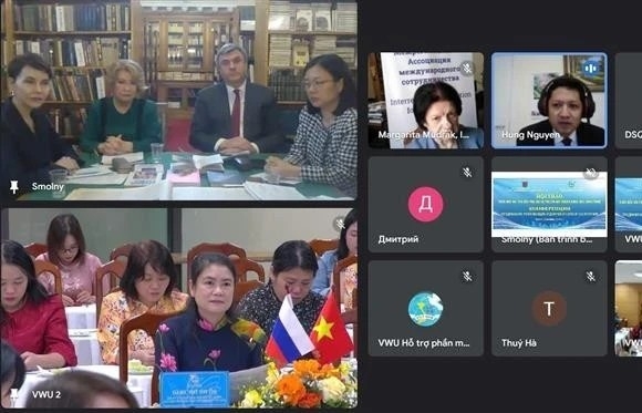 Symposium discusses ways to encourage women