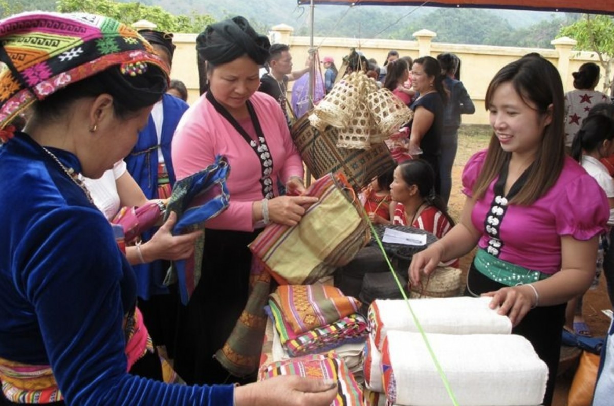 Hoa Binh Province’s ethnic minority products elevate through e-commerce