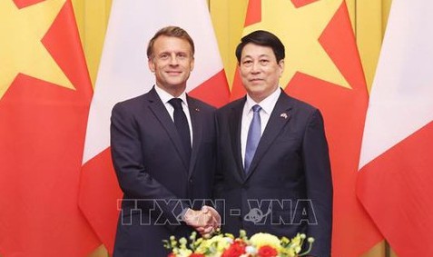 vietnamese french presidents hold talks